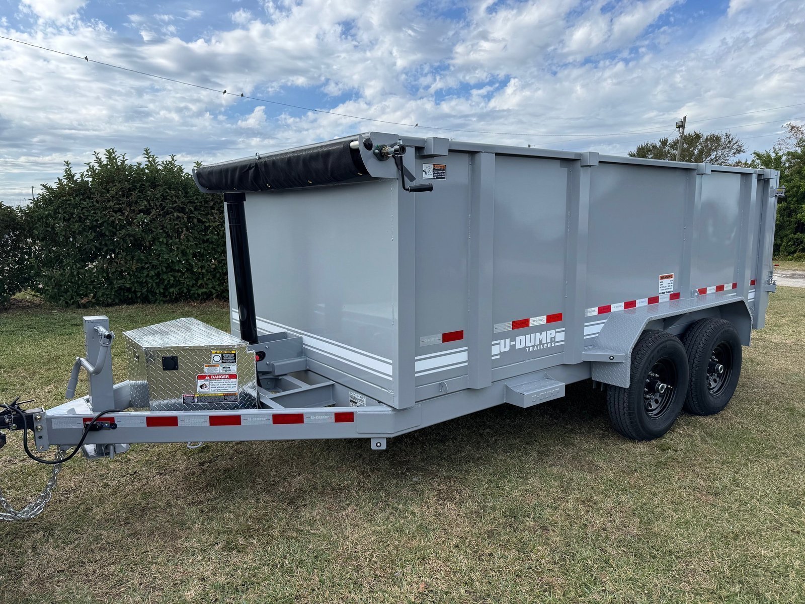 IMG_3540.jpg U-DUMP Low Profile Dump Trailer | 83″X14’X48″ | Telescopic | 831414T-48-LP - Image 1